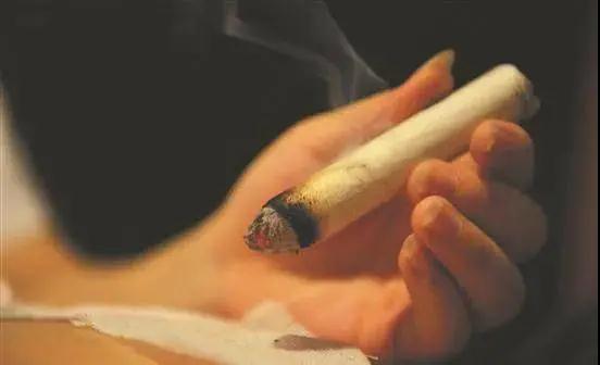 艾灸出汗的10大驚人好處，看完我把空調關了！